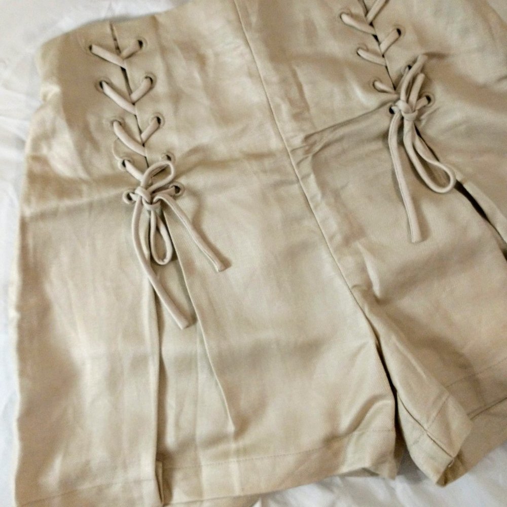 NWTs A New Day Pleated Shorts Beige
